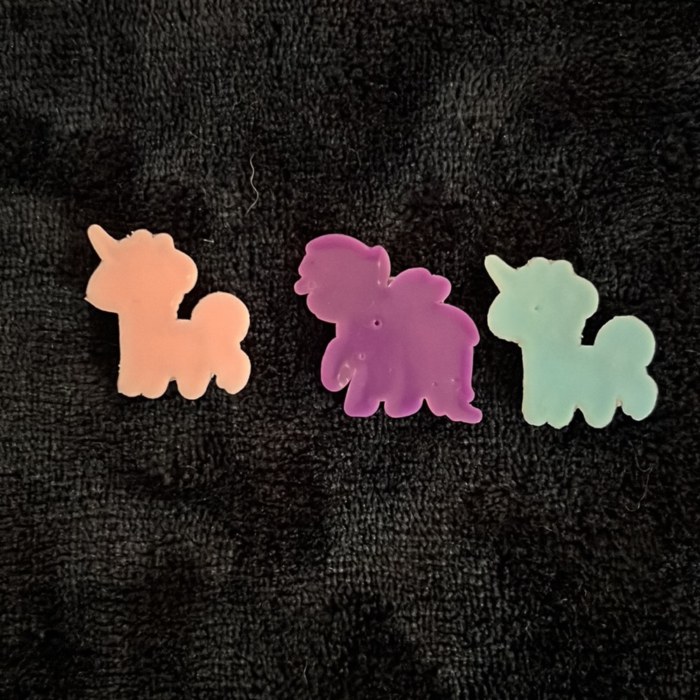 3 🍭$10 Pink Unicorn, Rainbow horse, blue unicorn, rubber - Picture 2 of 4
